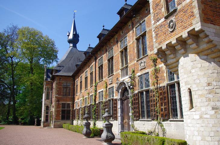 Замки Бельгии: 10 самых впечатляющих древних сооружений