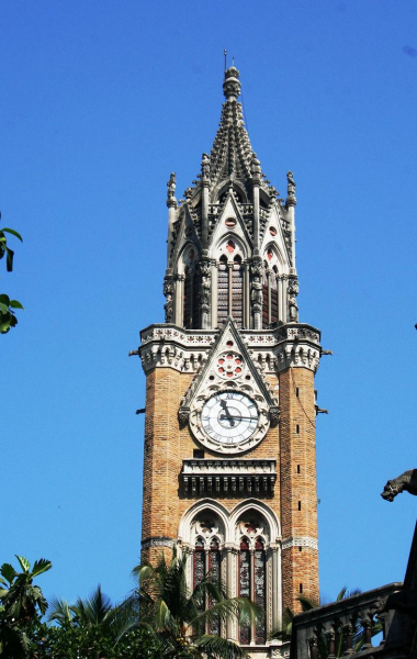 10 самых знаменитых часовых башен в мире