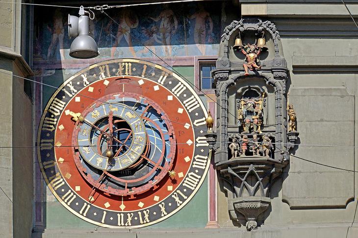 10 самых знаменитых часовых башен в мире