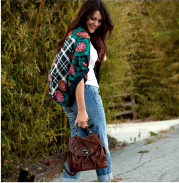 17 способов использования шарфиков и шейных платков по-новому