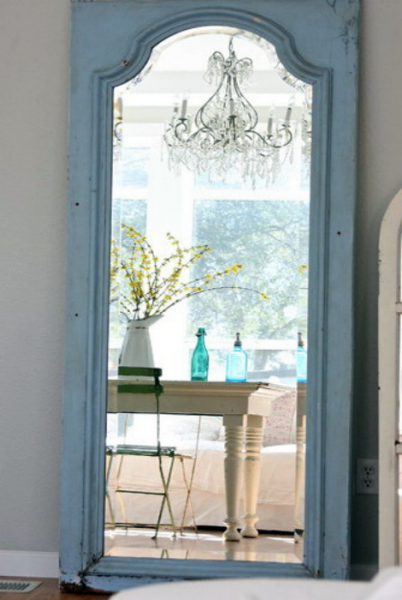 19 неординарных примеров превращения старых межкомнатных дверей в эксклюзивные вещи