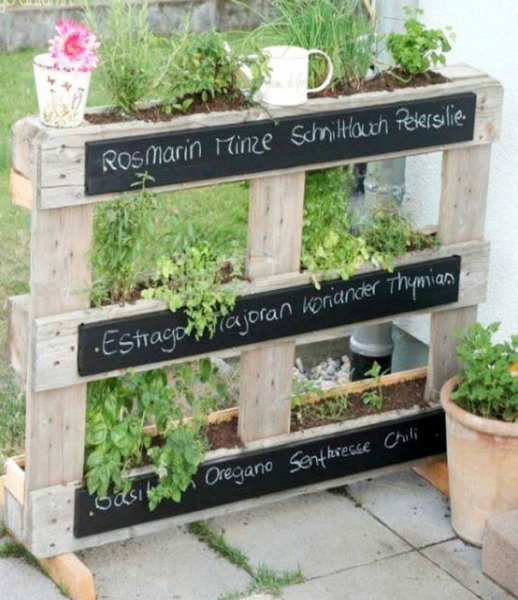 19 нужных вещей, которые можно сделать из невзрачных деревянных поддонов