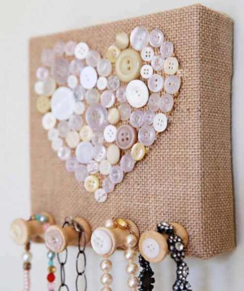 30 необычных идей поделок из пуговиц