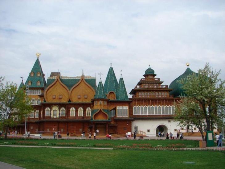 9 уникальных мест Москвы, где можно почувствовать дух настоящей старины
