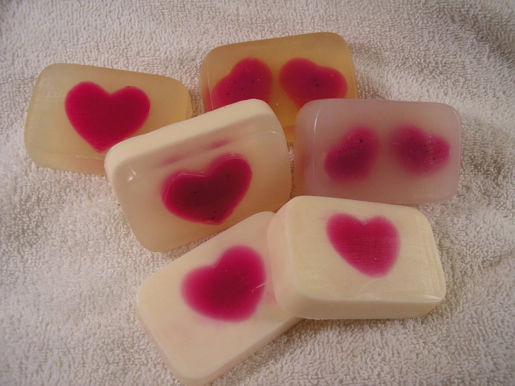 Чудесное мыло своими руками: практичные советы по мыловарению