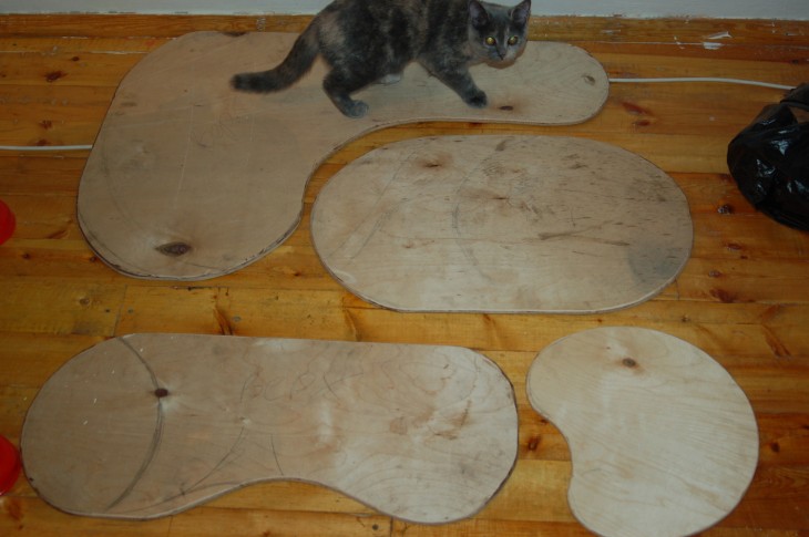 Делаем домик для кошки своими руками: простые решения и подбор материалов