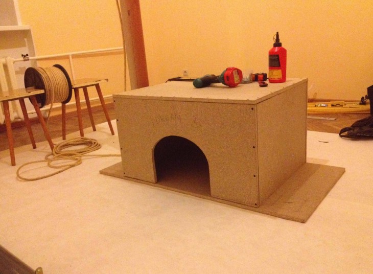 Делаем домик для кошки своими руками: простые решения и подбор материалов