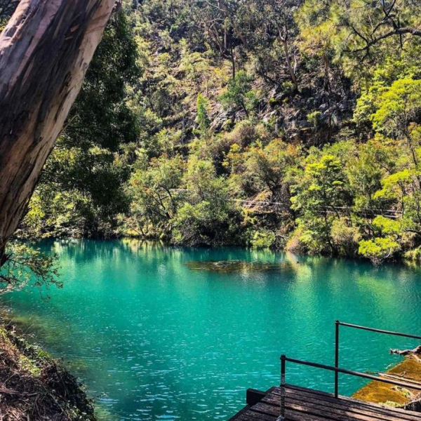 Фантастическое австралийское озеро с бирюзовой водой