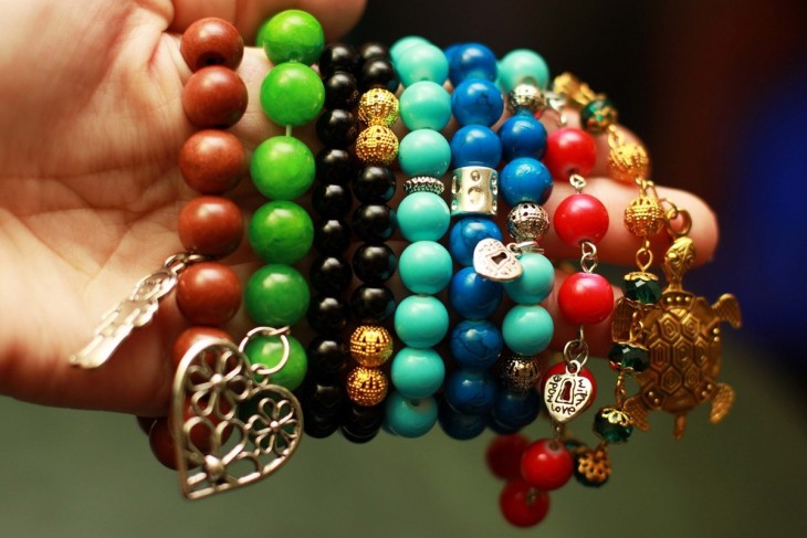 Как сделать браслеты своими руками — фото и инструкции