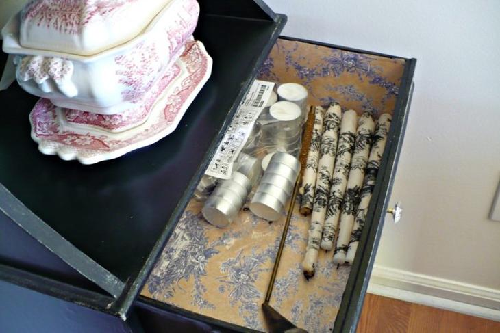 Не спешите выкидывать остатки обоев: вот 5 оригинальных идей их применения