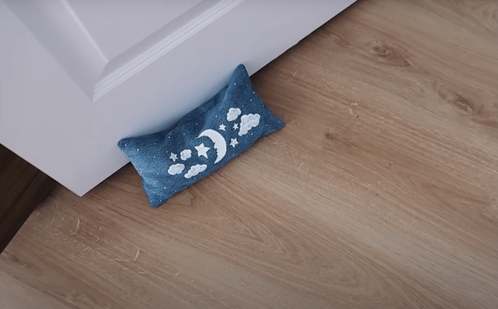 Оригинальные переделки из простых джинсов