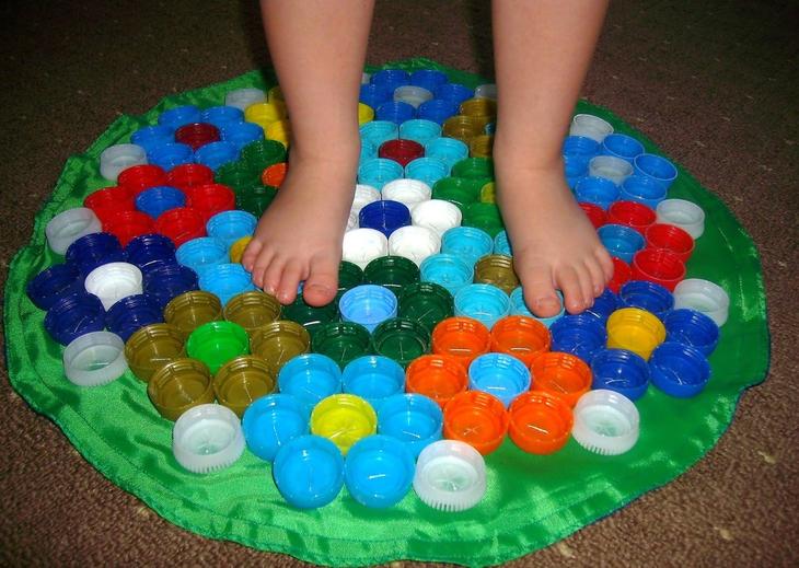 Оригинальные поделки из крышек от бутылок своими руками