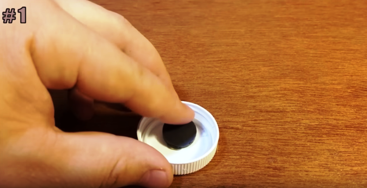 Оригинальные поделки из крышек от бутылок своими руками