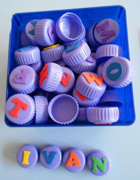 Оригинальные поделки из крышек от бутылок своими руками