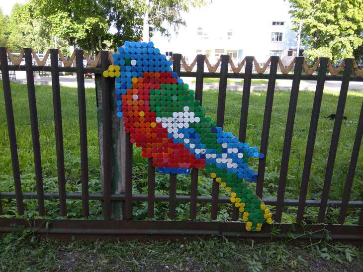 Оригинальные поделки из крышек от бутылок своими руками