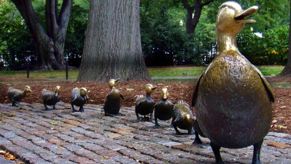 Памятники братьям нашим меньшим