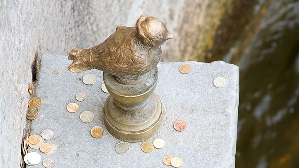 Памятники братьям нашим меньшим