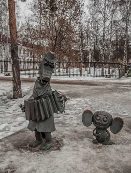 Памятники, возвращающие детство