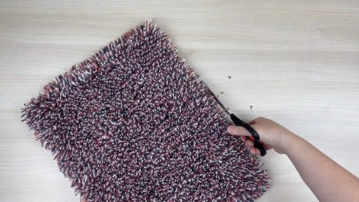 Пушистый ворсовый коврик без вязания