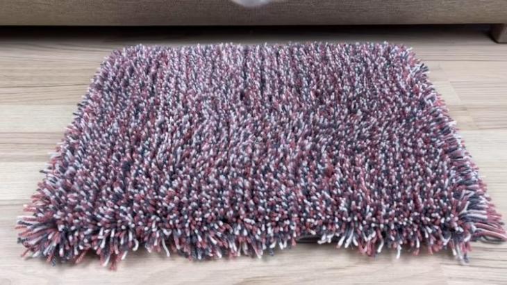 Пушистый ворсовый коврик без вязания