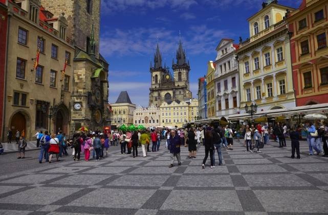 Самые красивые и необычные площади мира