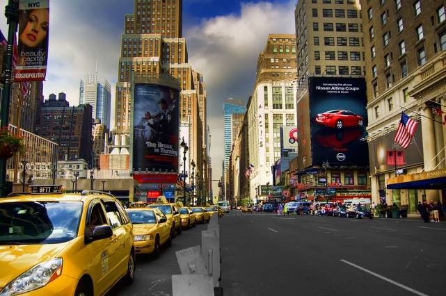 Самые красивые и необычные площади мира