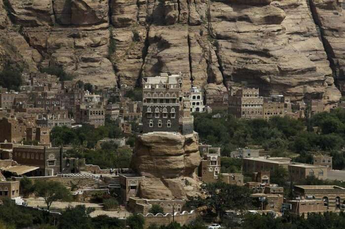 Самые удивительные поселения в мире, в которых как-то умудряются жить люди