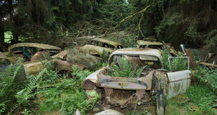 Самые впечатляющие кладбища вещей со всего света