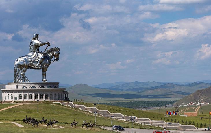 Самые высокие статуи в мире