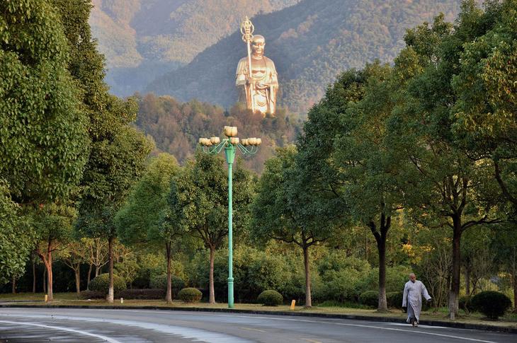 Самые высокие статуи в мире