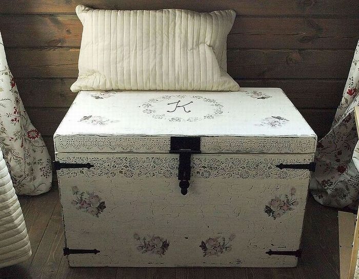 Столики, сделанные своими руками, которые преобразят интерьер