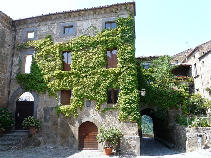 ТОП-10 городов, уютно затерявшихся высоко в горах