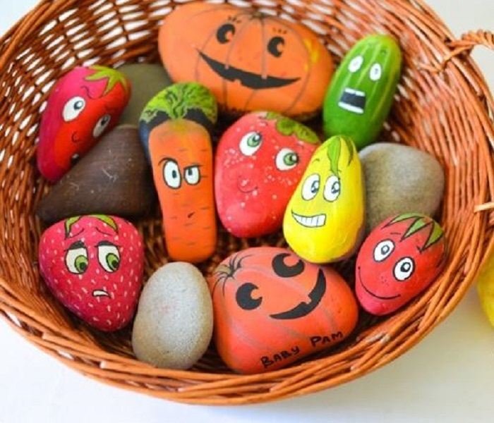 17 вдохновляющих идей использования пляжной гальки у себя на даче или во дворе