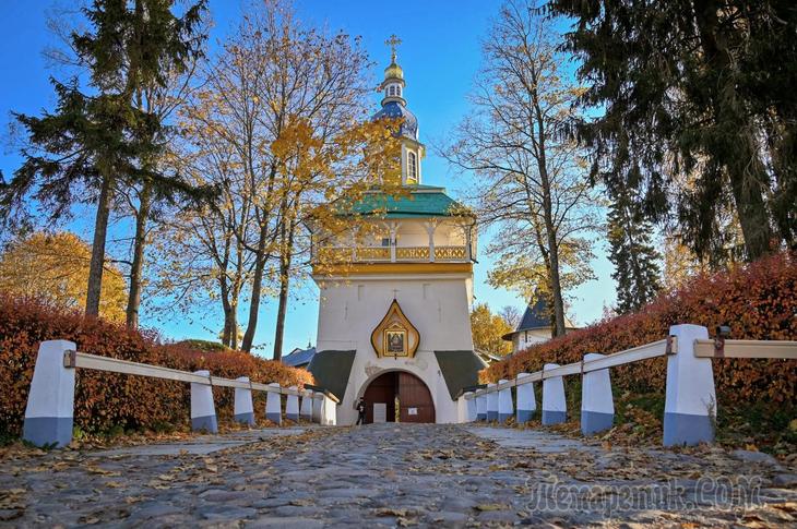 Монастыри и храмы. Свято-Успенский Псково-Печерский монастырь