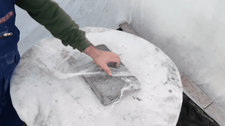 Неожиданная идея использования лотка для рассады