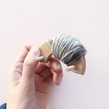 Помпончик Коала из пряжи