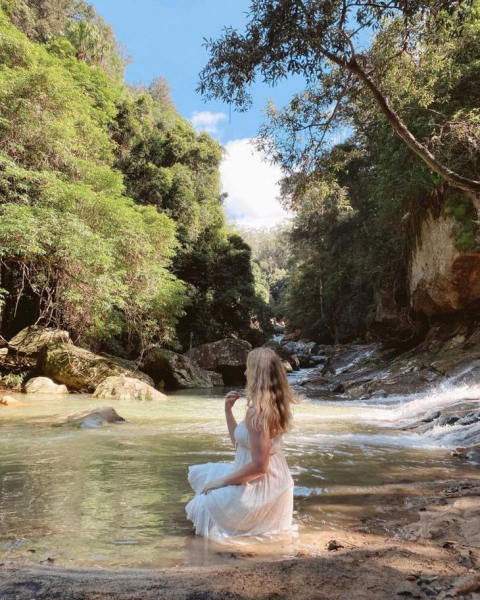 Потрясающие скальные водопады Зелёного континента