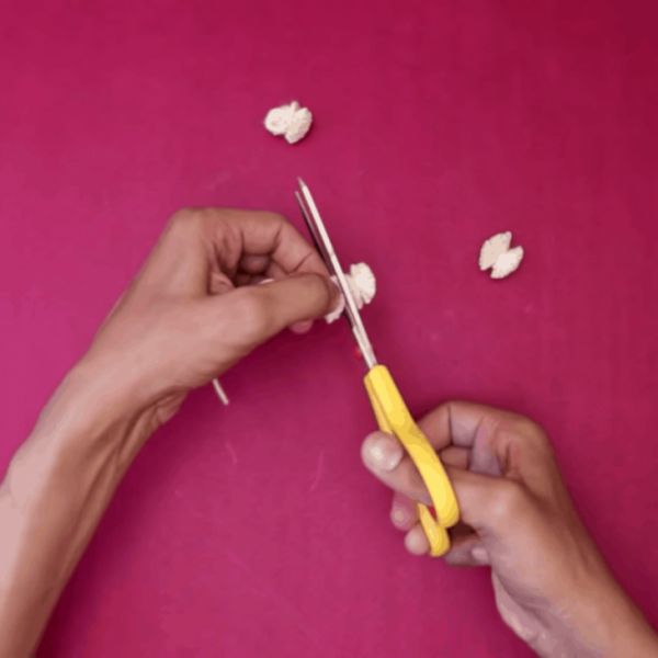 Практичный коврик из пряжи и старых джинсов