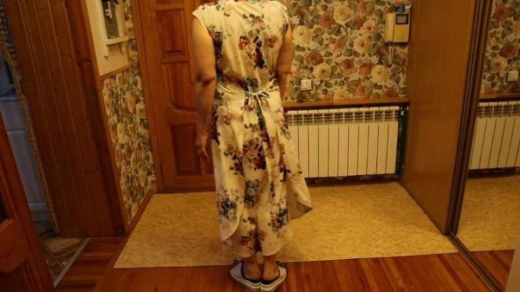 Простое летящее платье, идеально сидящее на любой фигуре