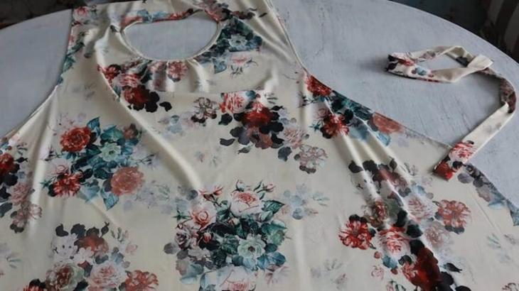 Простое летящее платье, идеально сидящее на любой фигуре