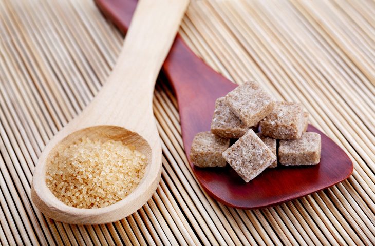 Развеиваем самые популярные мифы о сахаре