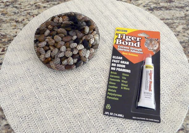 Салфетки и коврик из камней своими руками