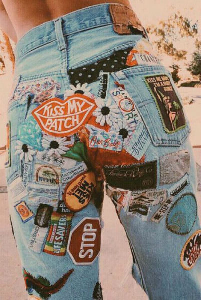 Стильно и бюджетно: 17 крутых идей по переделке старых джинсовых вещей