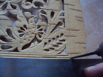 Великолепная резьба по бересте