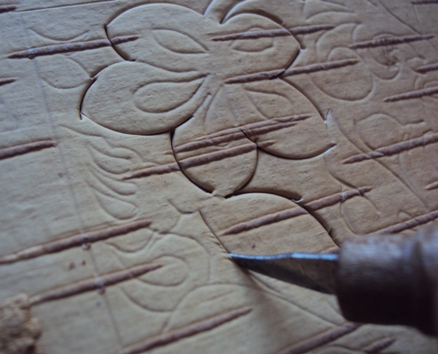 Великолепная резьба по бересте