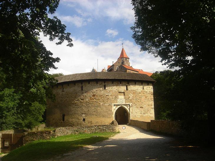 10 самых красивых замков Чехии