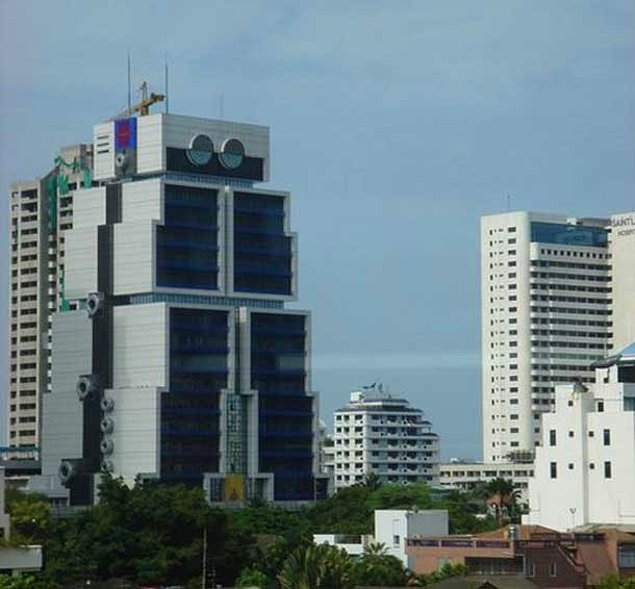 25 самых странных и необычных зданий со всего мира