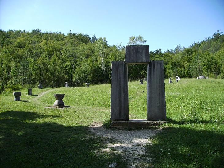 Хум: самый маленький город в мире