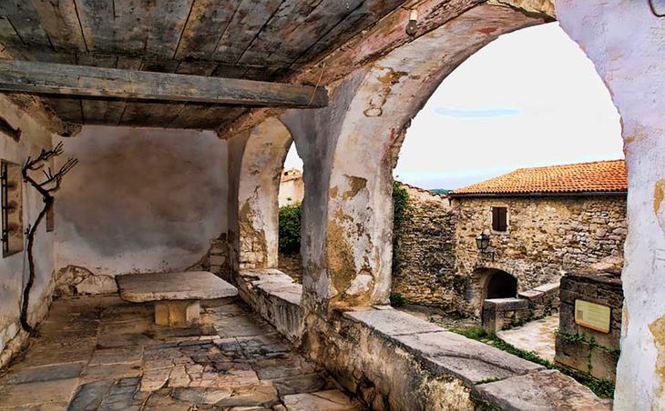 Хум: самый маленький город в мире