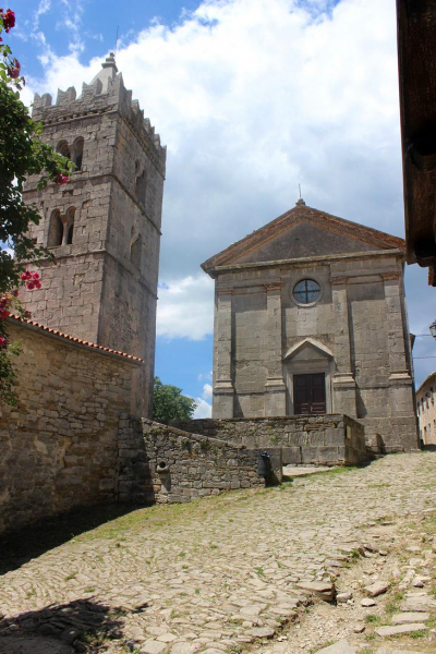 Хум: самый маленький город в мире